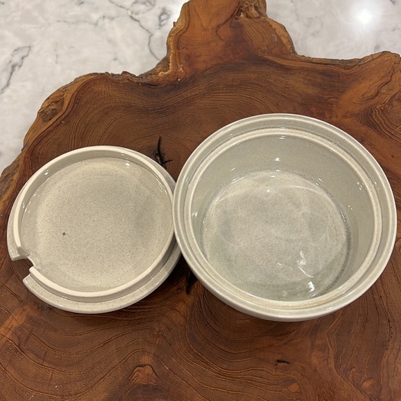 Wedgwood Toledo Sugar Bowl & Lid (Made In England), 1 (early 1970's Vintage) - Picture 6 of 7